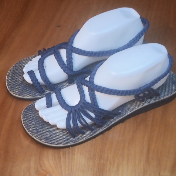Plaka Women's Navy Braided Sandals size 9 - Picture 2 of 5